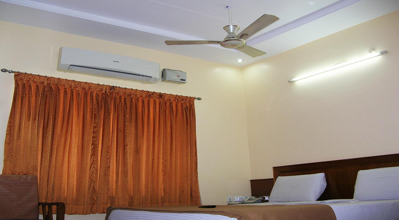 Athidhi Residency Hotel Tirupati Eksteriør billede