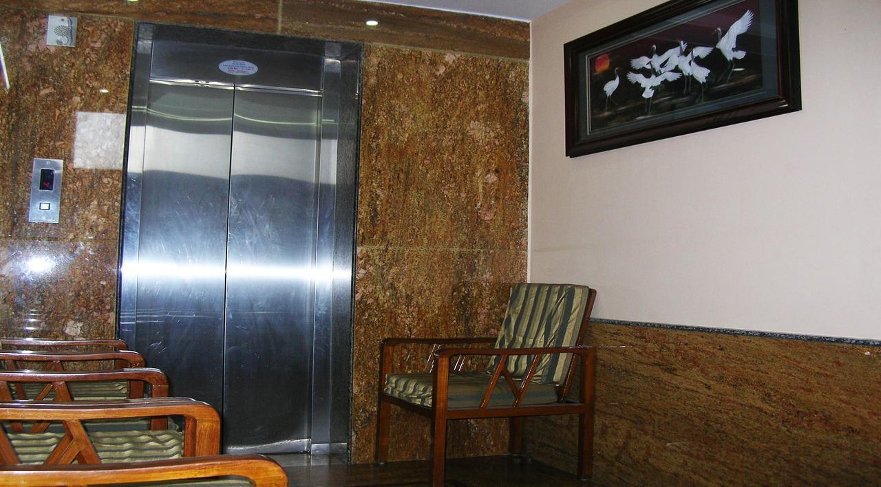 Athidhi Residency Hotel Tirupati Eksteriør billede